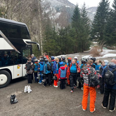 Snowcamp 2024 groep 2 officieel van start